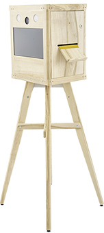 Louer notre photobooth Adriana à Angers