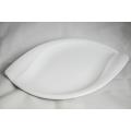 Assiette "Leaf" Plate 34cm x 23cm