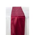 Chemin de table bordeaux satin