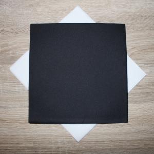 25 Serviettes Intissées Noir (taille 40x40cm)